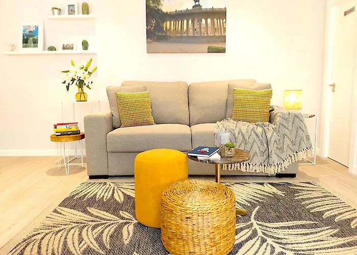 Apartamento Nuevo Y Reformado Al Lado De La Gran Via Madrilena