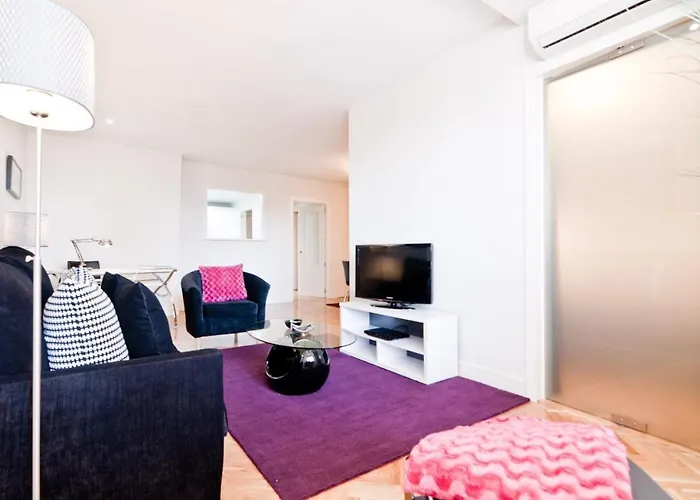 Spacious Temporary Apartment In Madrid Argueelles Close To Moncloa, Chamberi & Gran Via, Princesa V