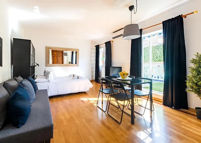 Bright Penthouse With Terrace In Madrid Center