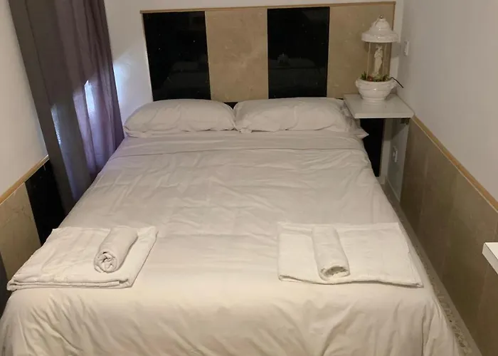 Dormitorio Con Despacho Suites Torr Av America-Prosperidad