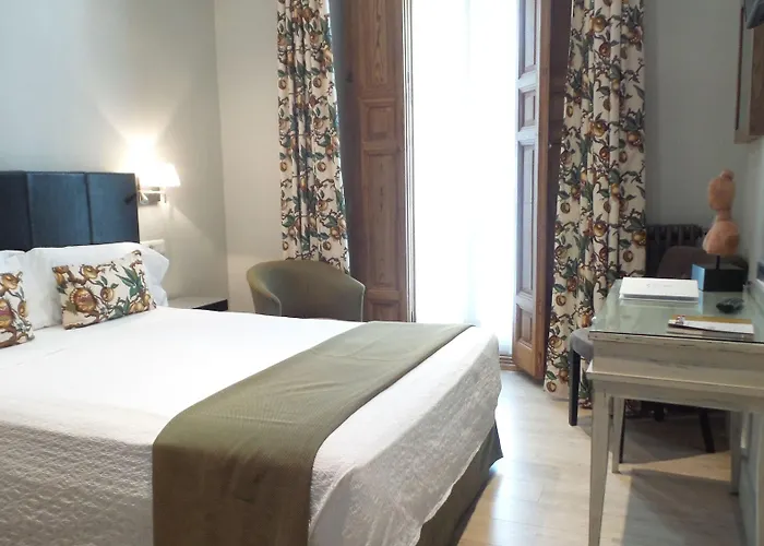 Hotel Moderno Puerta Del Sol