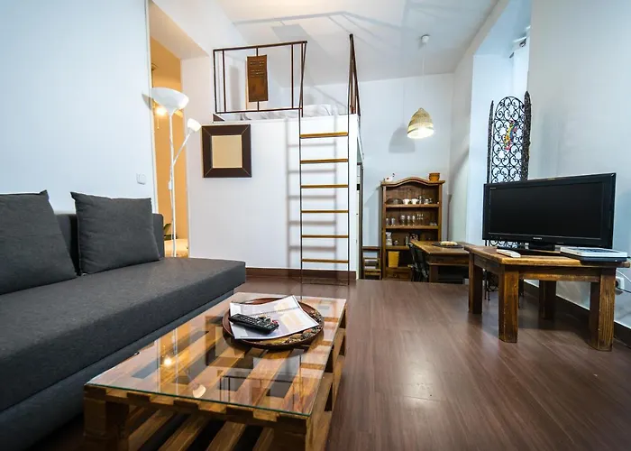 Singular Apartamento En Delicias By Bebalmy