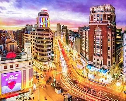 Apartments In Madrid Downtown Next To Plaza Callao