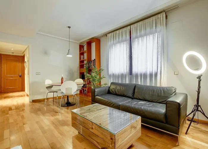 Apartamento en Chamberí con piscina - Lovely apartment in the City Center with swimming pool