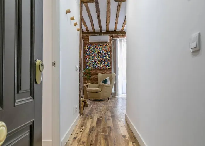 Bonito Apartamento En Tipica Corrala En El Centro De Madrid