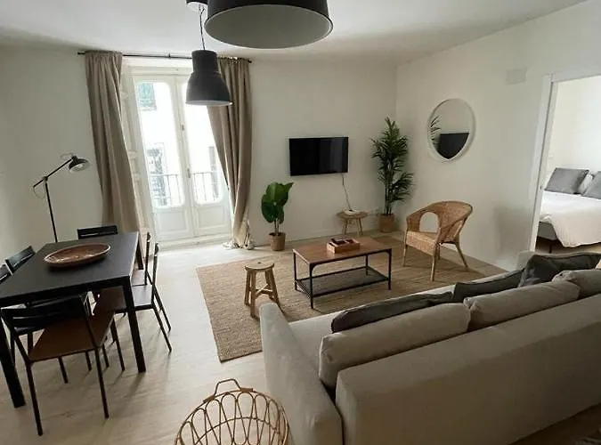 Cozy&New Apartment Para 6Pax En La Plaza De Tirso