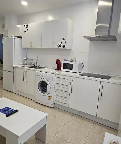 Cozy Apartment 2km from Plaza de Toros-Ventas