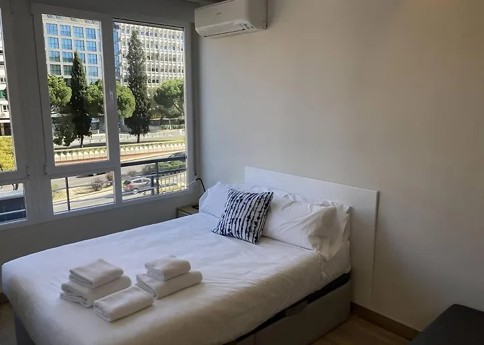 Castellana 4 Torres Apartments
