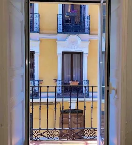Apartaestudio Centro De Madrid