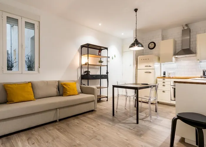 Cozy - 2 Bedrooms- 2 Bathrooms- Colon