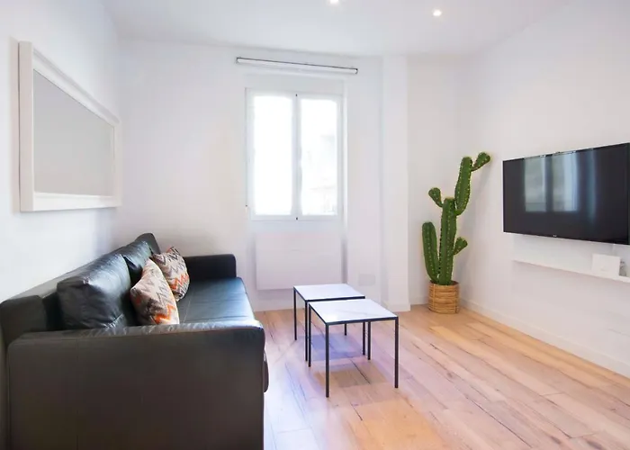 1 Bedroom 1 Bathroom Furnished - Salamanca - Executive Style - Mintystay