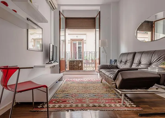 Flat Next To The Paseo Del Prado With Balcony - A5