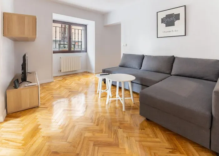 3 Bedrooms 2 Bathrooms Furnished - Sol - Bright - Mintystay