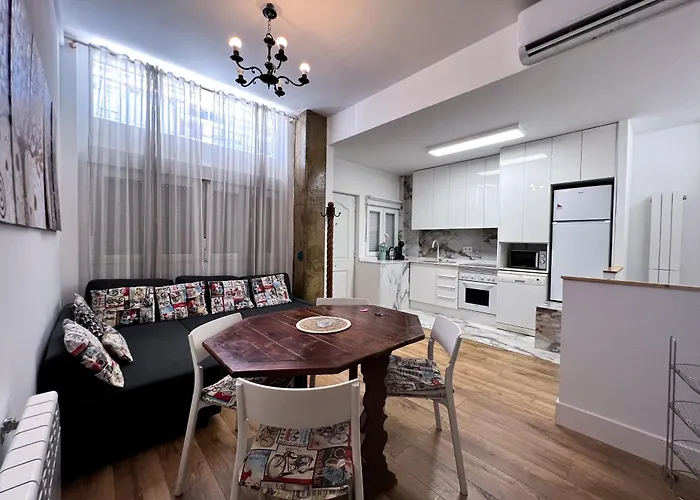 Comfy Apt For 9 In Las Ventas