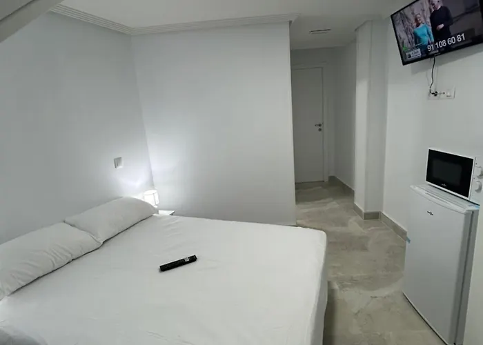 Habitaciones Doble Con Bano Privado En El Centro De Madrid