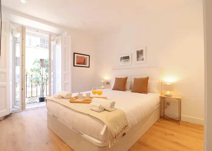 Reina Sofia Suite II