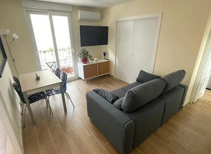 Piso De 3 Habitaciones Recien Renovado A 15 Mins De Sol