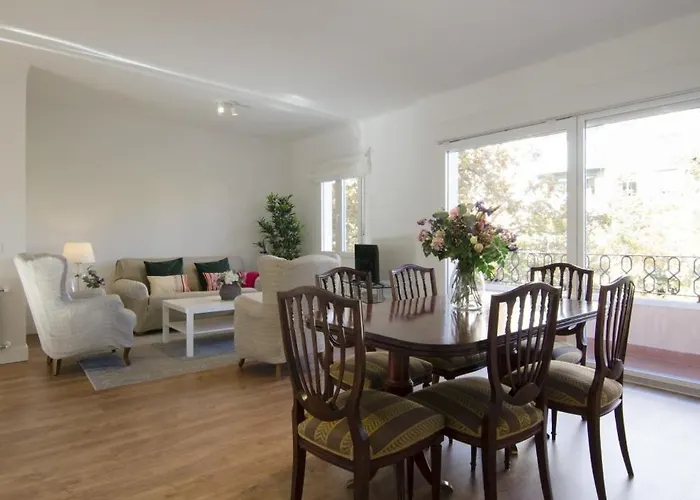 2 Bedrooms 2 Bathrooms Furnished - Bernabeu - Business Area With Terrace - Minty Stay