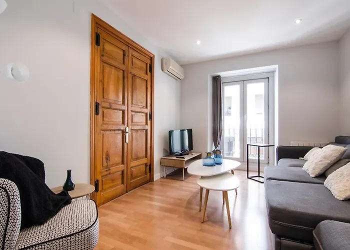 Personalized And Modern- 2 Bd 1Bth- Opera