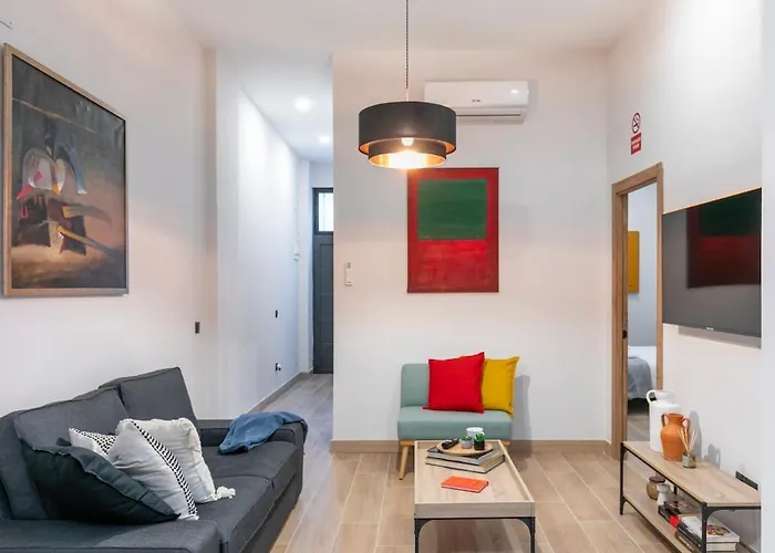 New And Spacious Loft Area Numancia