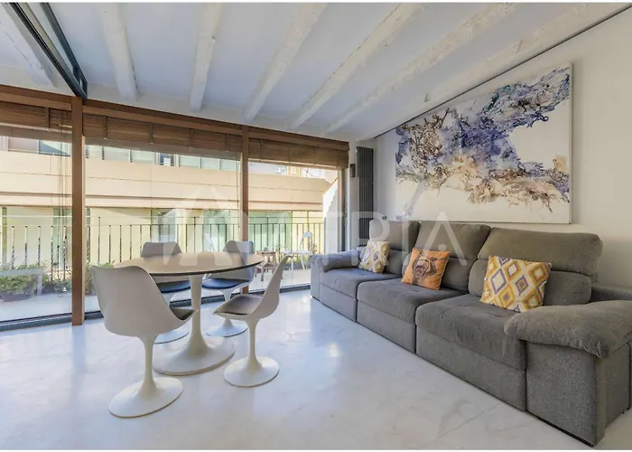 Gorgeous 2 Bedroom Apartment In Madrid\'S Heart