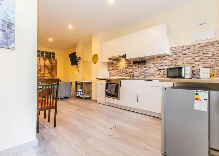 Increible Apartamento Reformado En El Brooklyn Madrileno