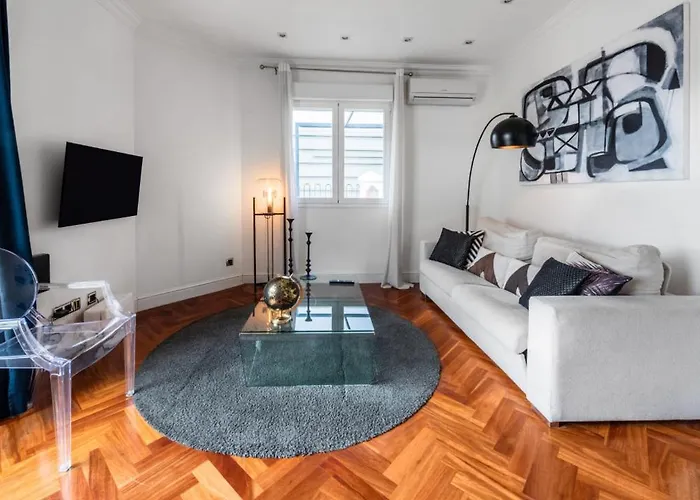 1 Bedroom 1 Bathroom Furnished - Salamanca - Modern Wterrace - Mintystay