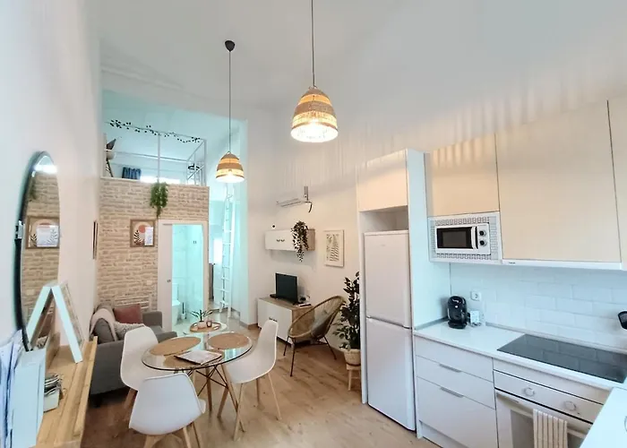 Cute Loft, 6 Metro Stops From Downtown, Ac & Wifi