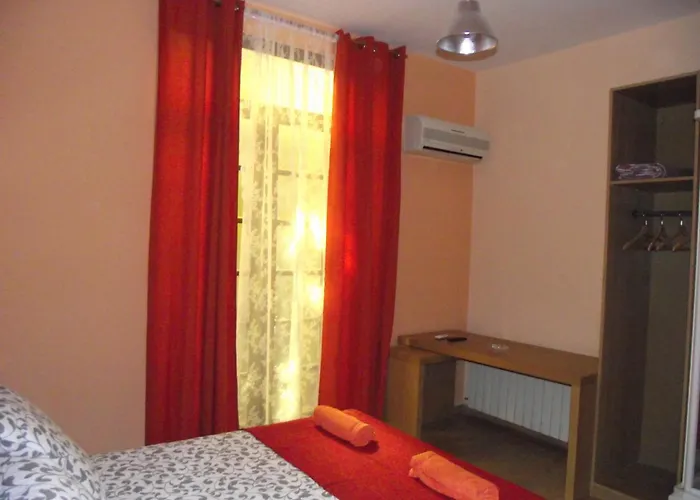 Village Rooms Multicolor