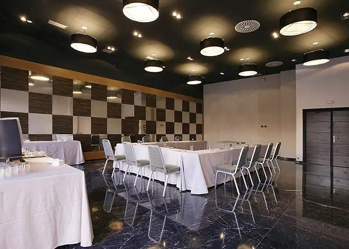 High Tech Nueva Castellana