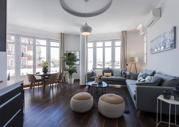 Dobo Rooms Gran Via Apartments