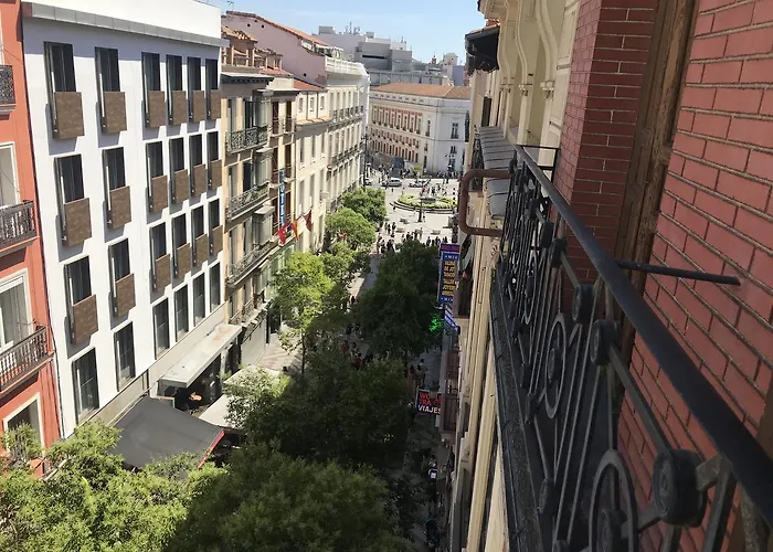 Hostal Paris Rooms
