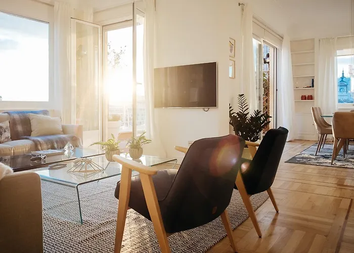 Apartment (300 m²), 5 Schlafzimmer und 4 eigene Badezimmer in Salamanca