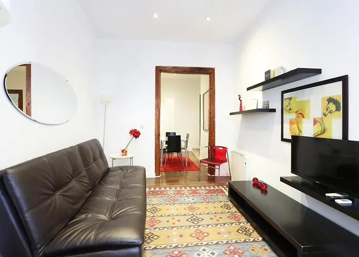 Paseo Del Prado Apartment By Allo Housing