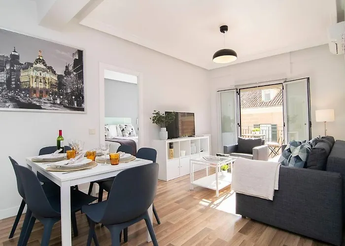Sunny Apartment At The Foot Of Royal Palace By Batuecas
