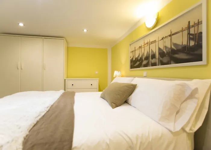 Forever Young Apartments Puerta Del Sol