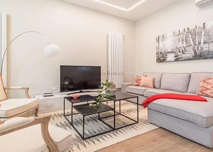 Experience The Best Of Madrid! Gran Via Apartment For 6, Comfort And Style In The Heart Of Chueca III
