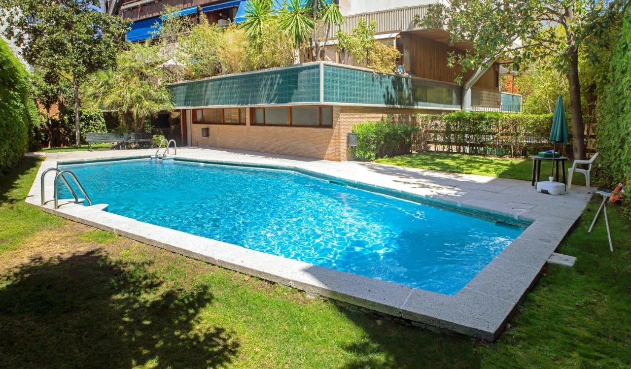 Comfortable And Accessible In 35 M² Shared Pool