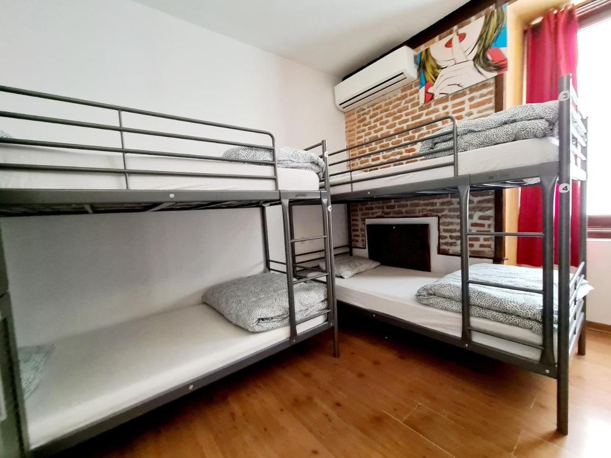 Hostel Arc House - Puerta Del Sol Only Adults *