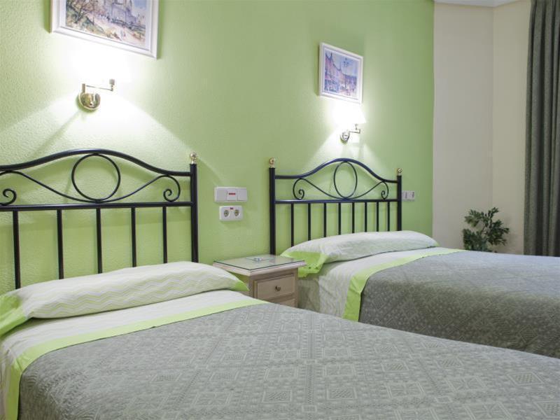 Alpes Guest house Madrid