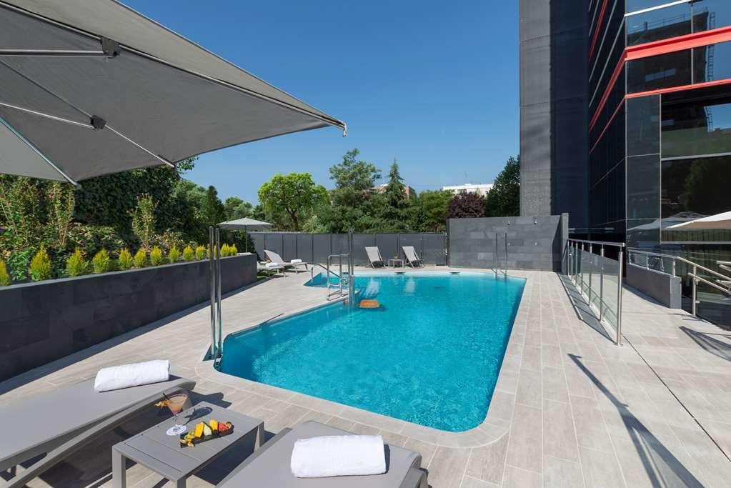 Nh Ribera Del Manzanares Hotel
