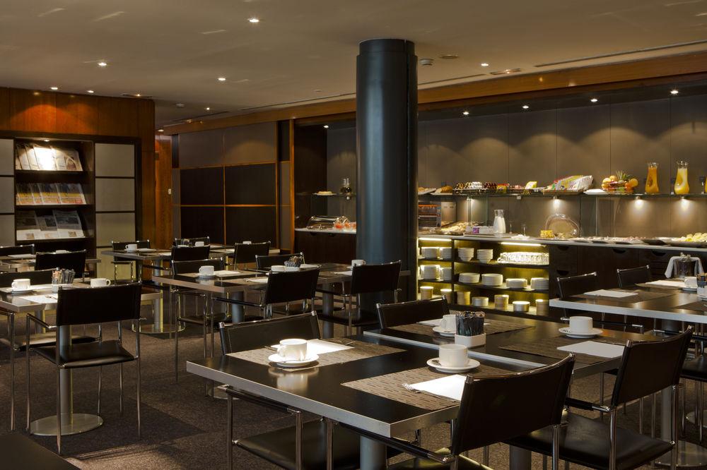 Hotel Ac Avenida De America By Marriott 3*