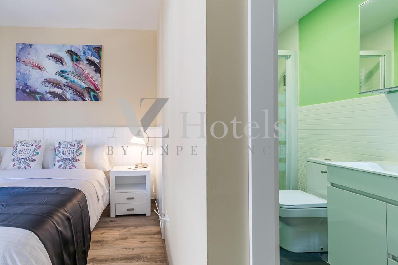 Ayz Villegas - Auto Check-in Hotel Madrid