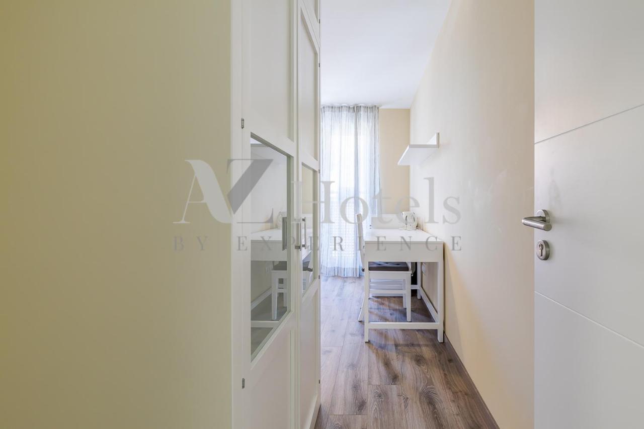 Ayz Villegas - Auto Check-in Madrid