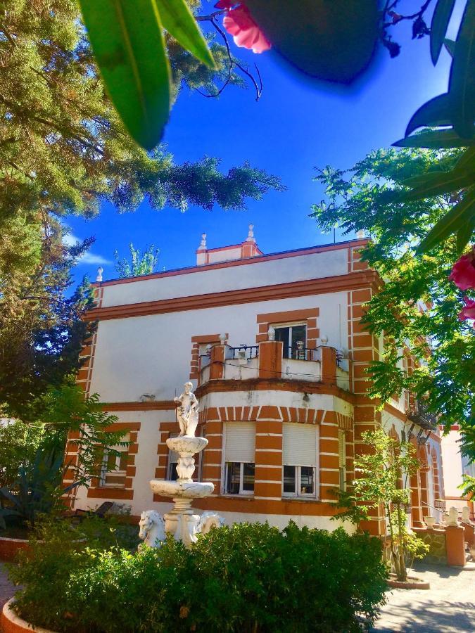 Laurene Hostel *