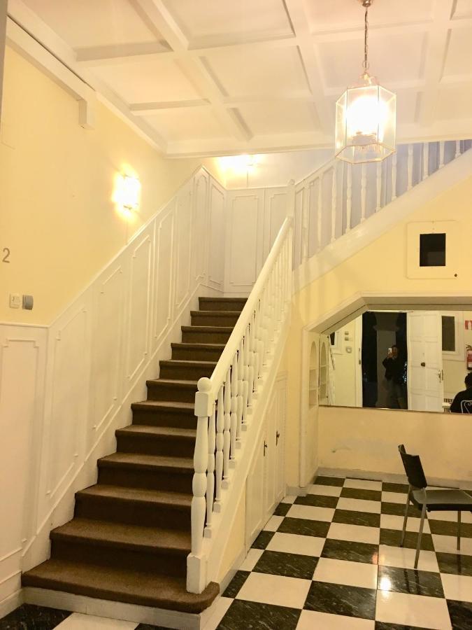Olivos Hostel *