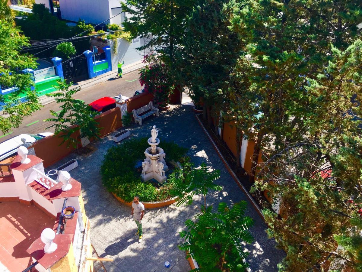 Olivos Hostal *