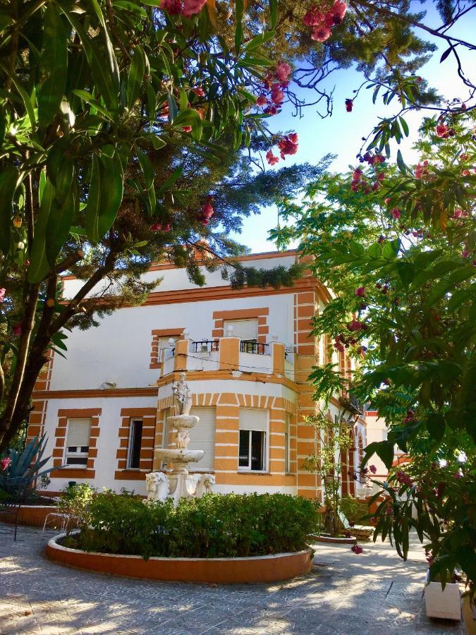 Hostal Olivos