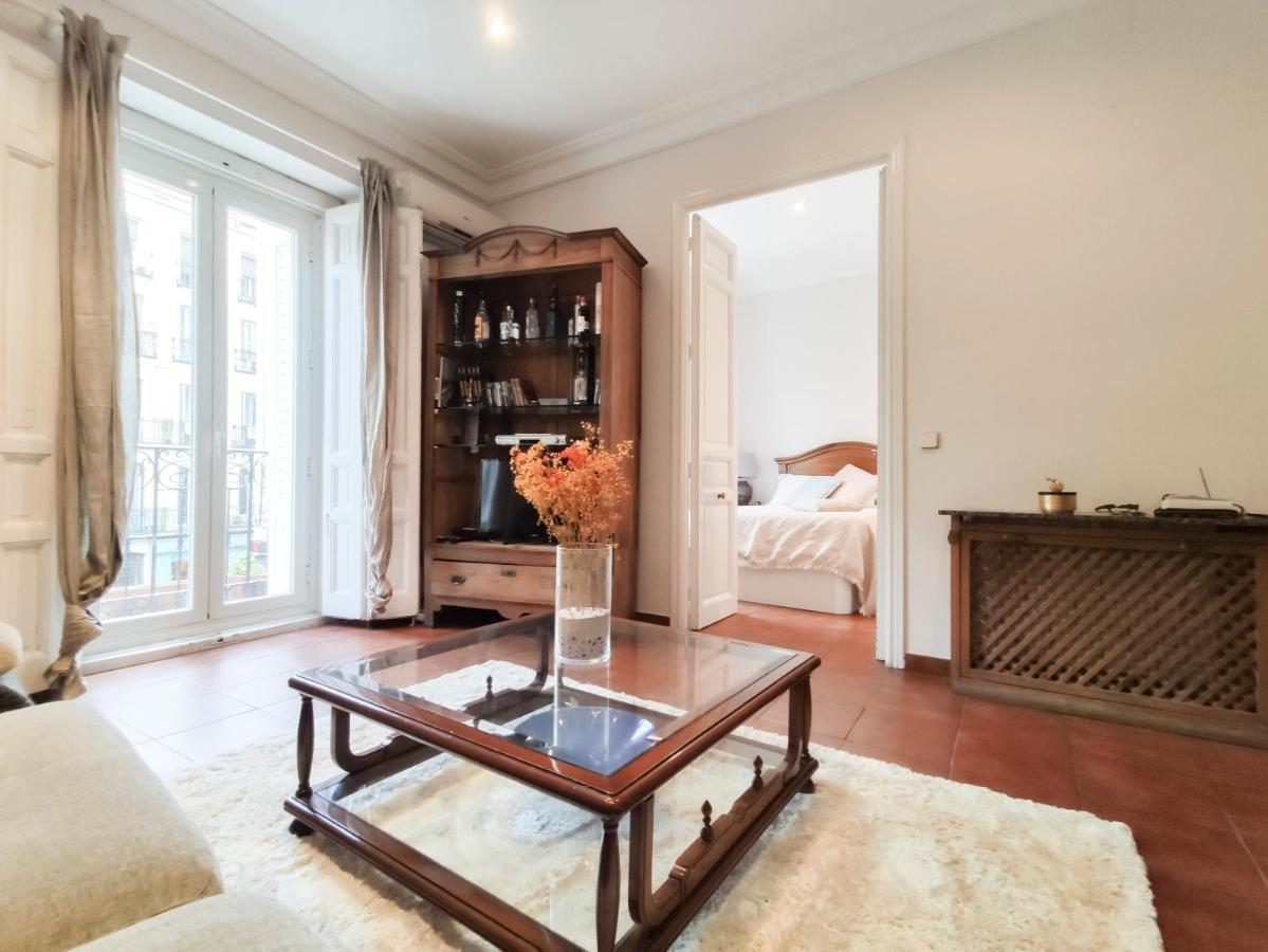 Charmy Chueca's Square Apartment Madrid