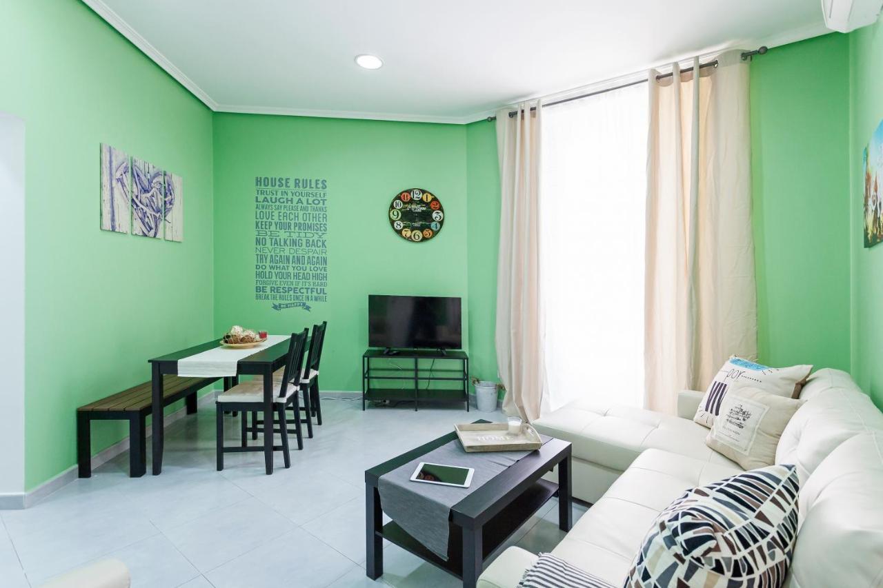 Boutique In The Heart Of Apartment *